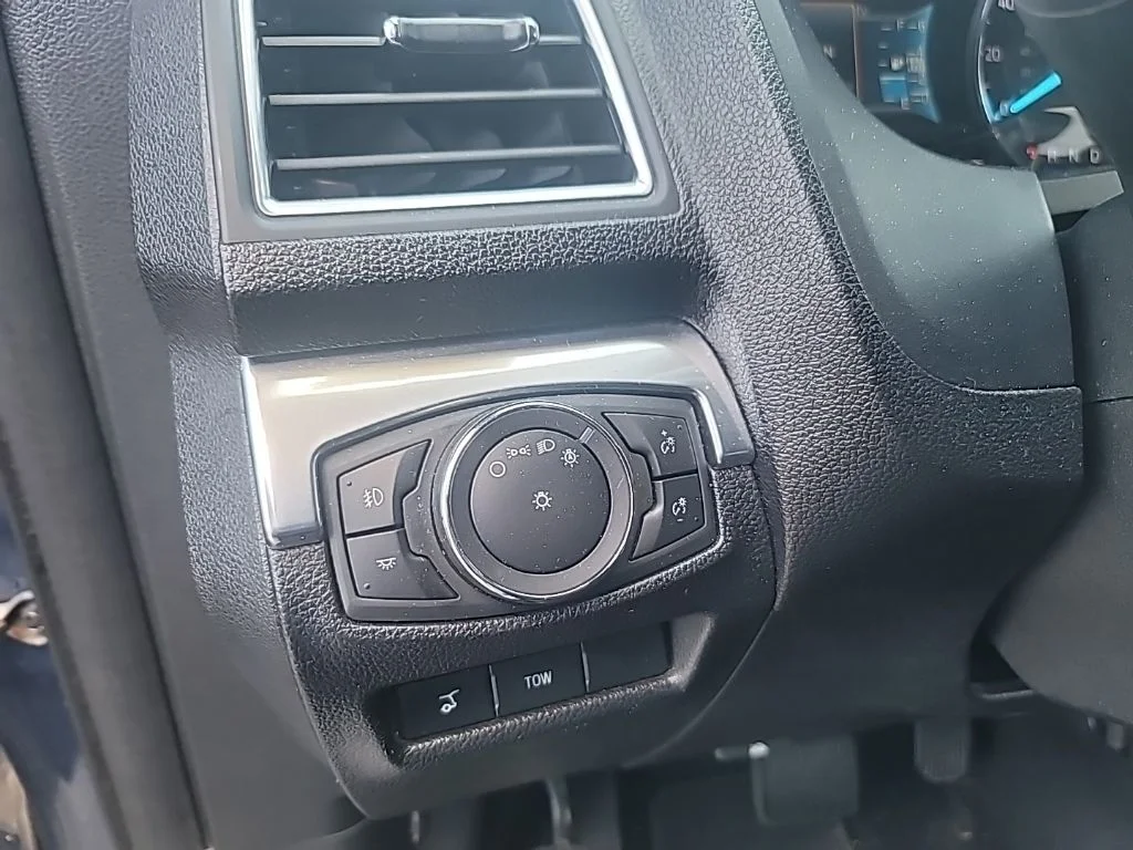 Used 2019 Blue Ford Sport image 14