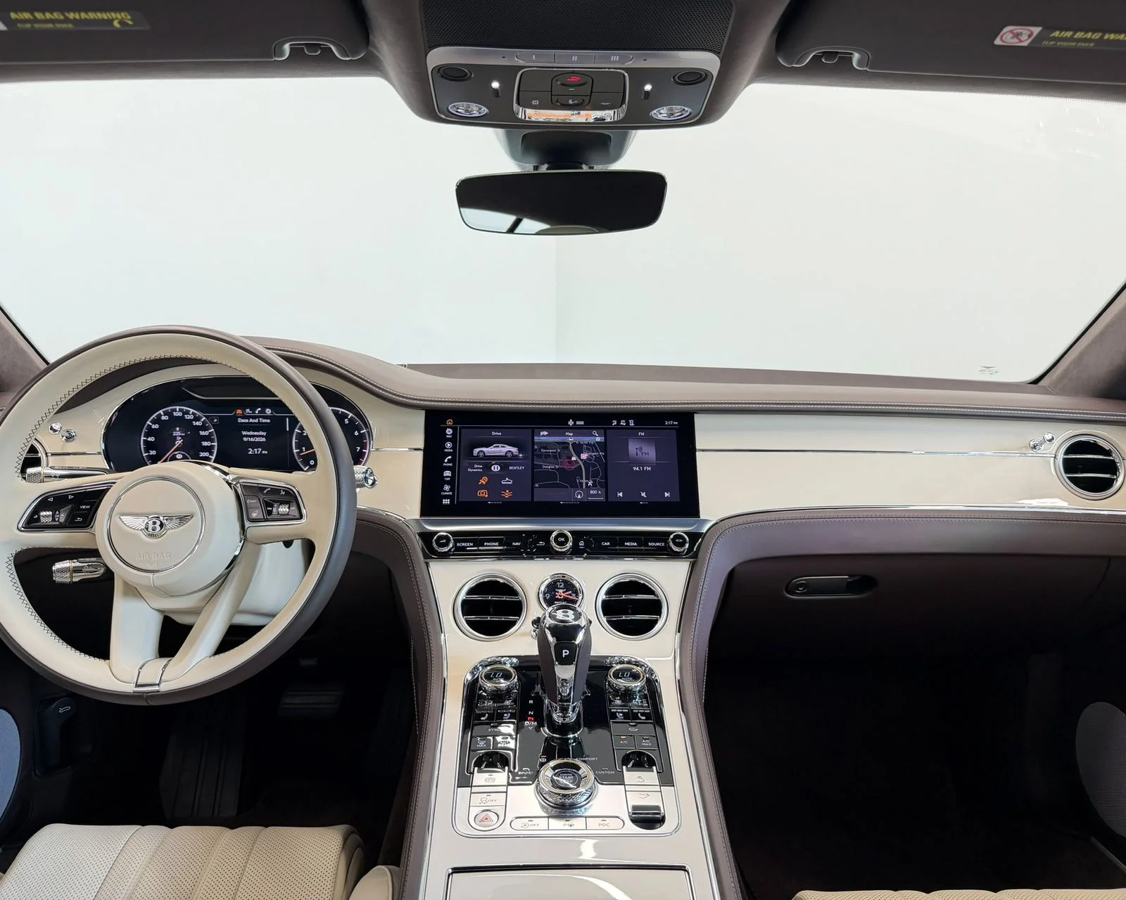 Used 2023 Brown Bentley V8 image 4