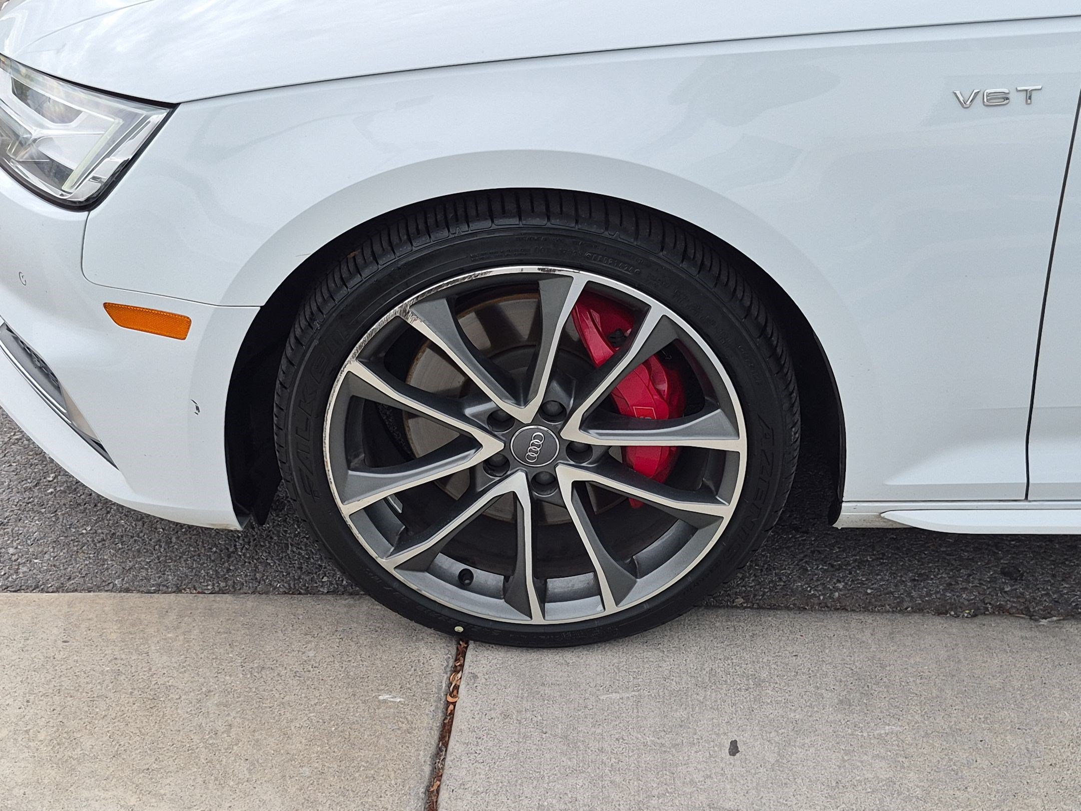 Used 2018 Glacier White Audi Premium Plus image 10