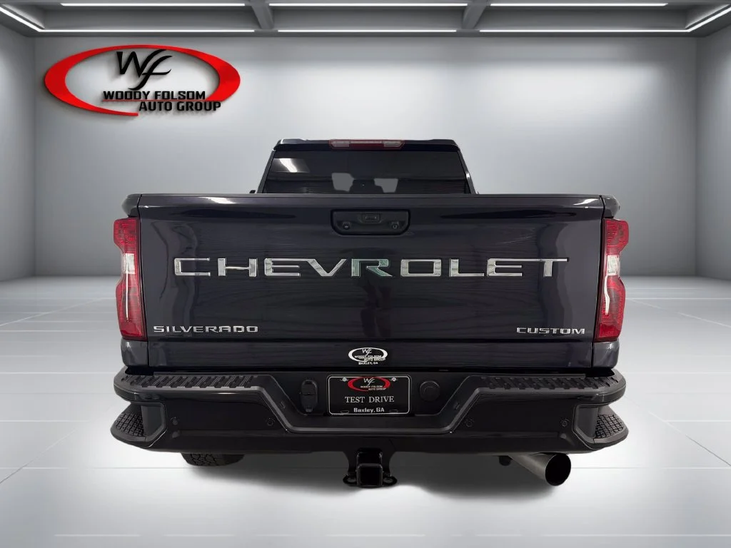 Used 2024 Gray Chevrolet Custom image 8