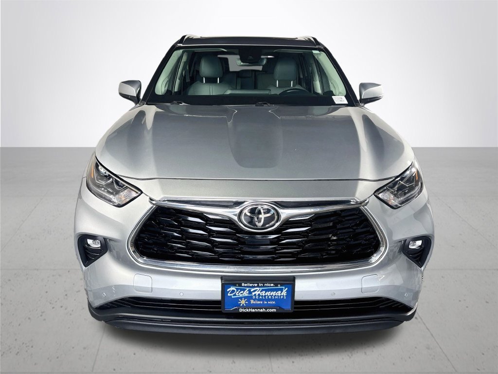 Used 2023 Silver Toyota Limited image 3