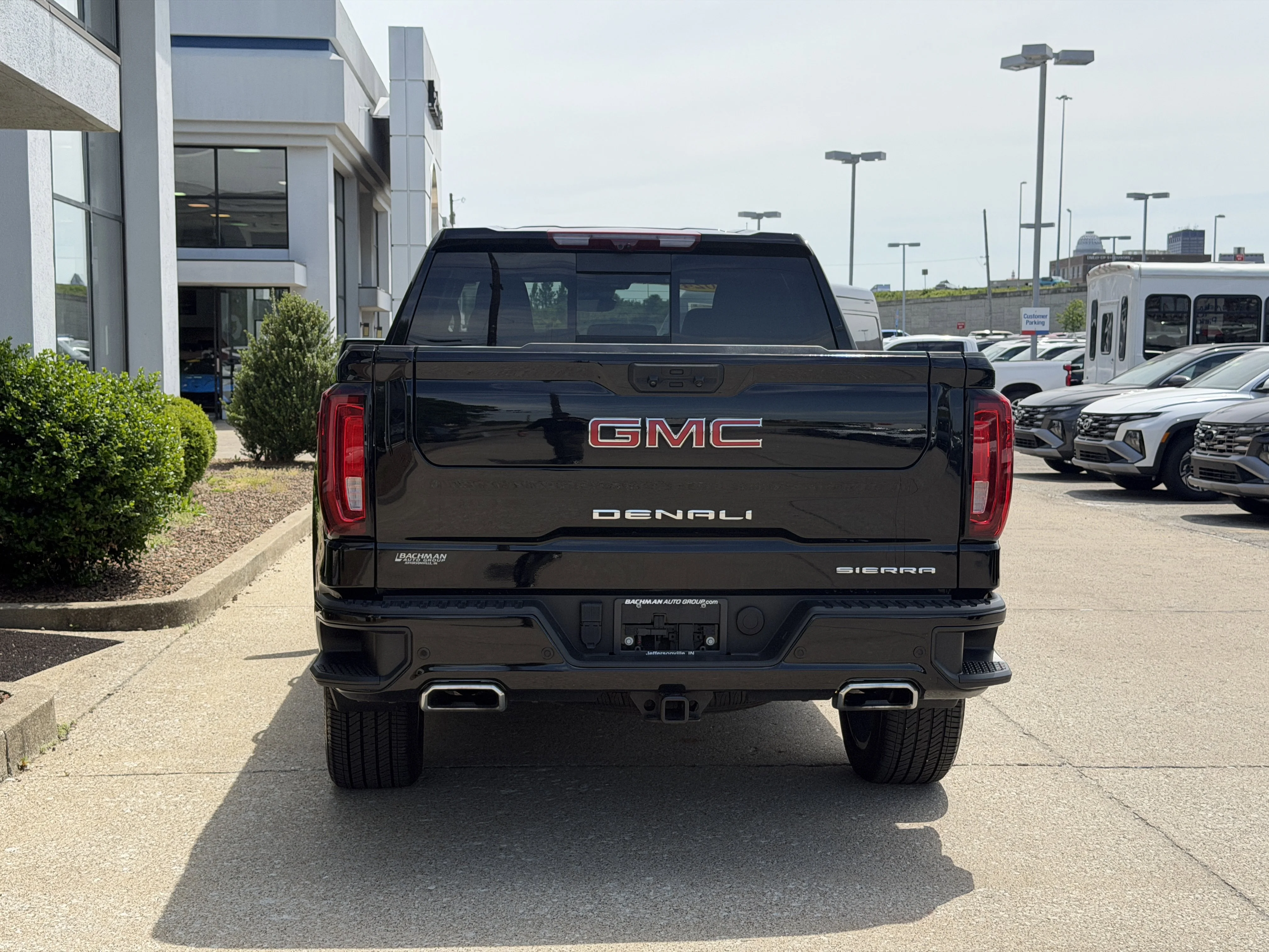 Used 2024 Onyx Black GMC Denali image 6