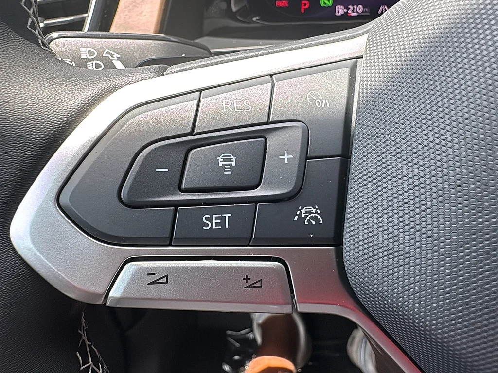 New 2026 Deep Black Pearl Volkswagen 2.0T SE FWD image 23