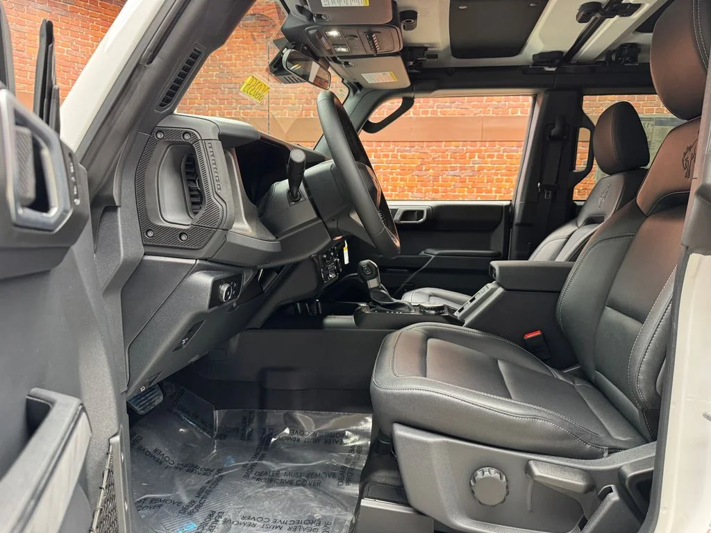 New 2026 Oxford White Ford Badlands® image 23