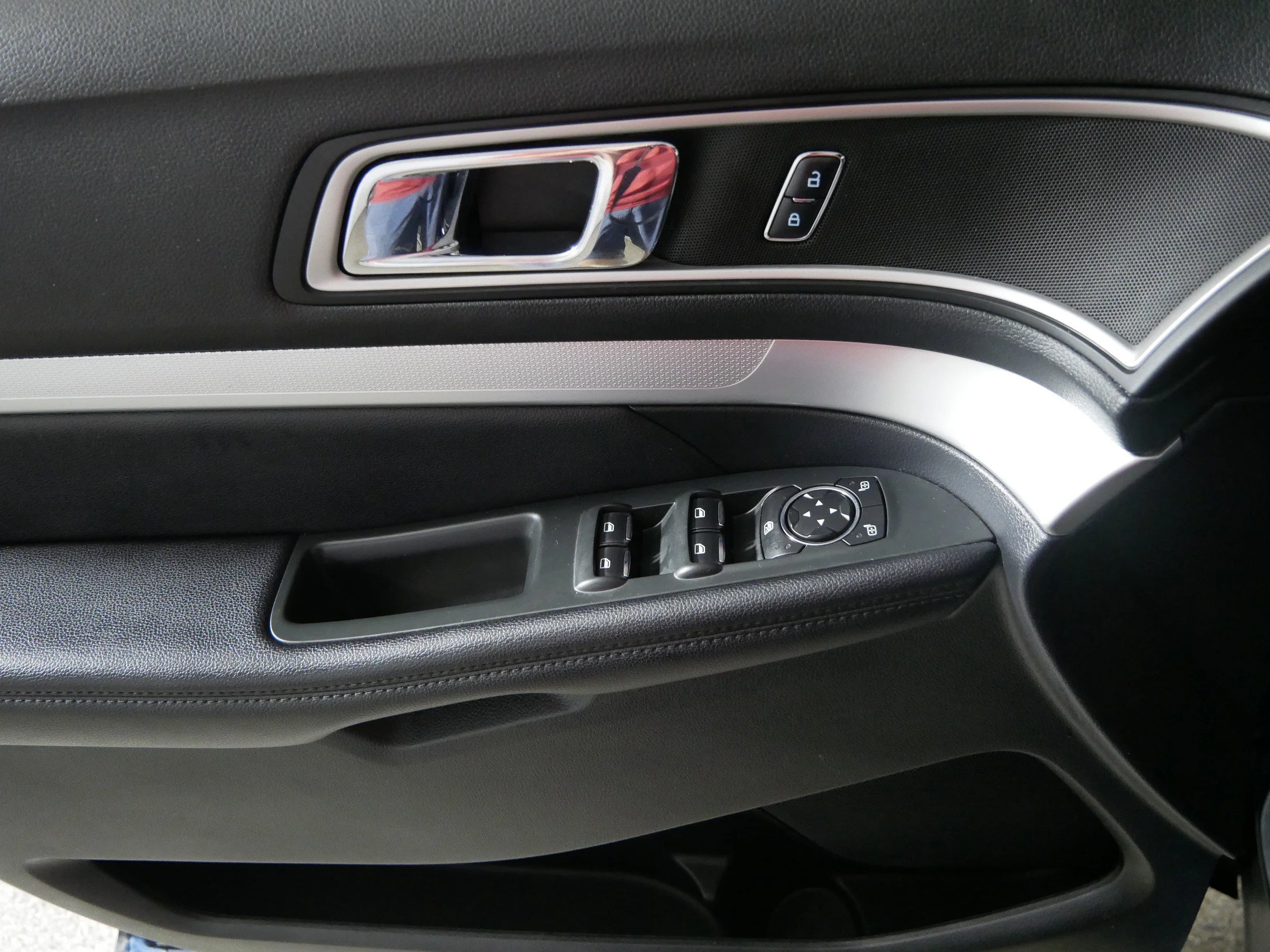 Used 2017 Blue Jeans Metallic Ford XLT image 19