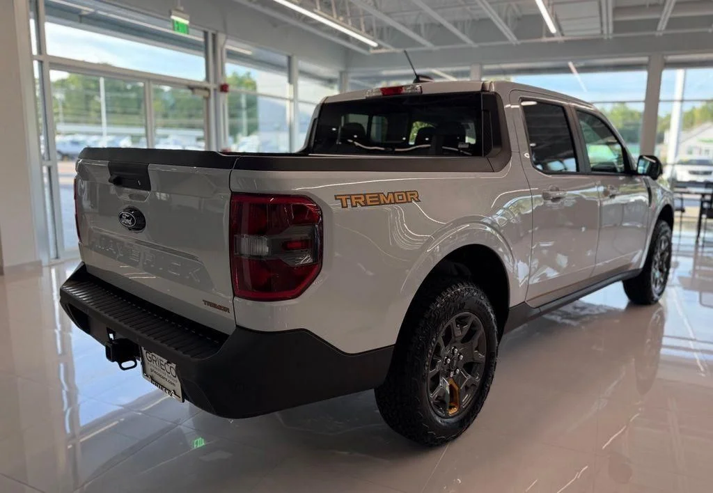New 2026 White Ford Tremor image 3