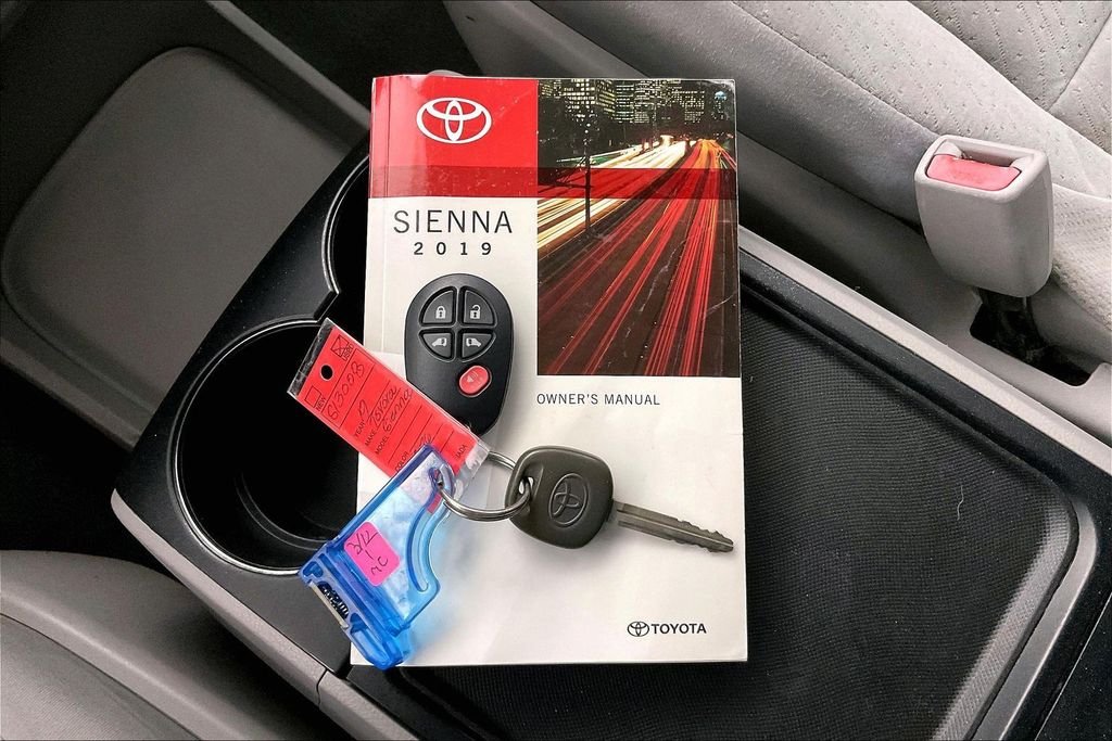 Used 2019 White Toyota LE image 15