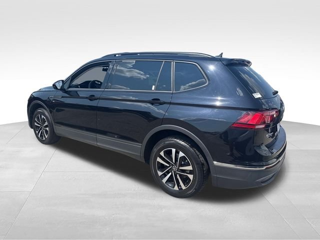 Used 2022 Black Volkswagen 2.0T S image 3