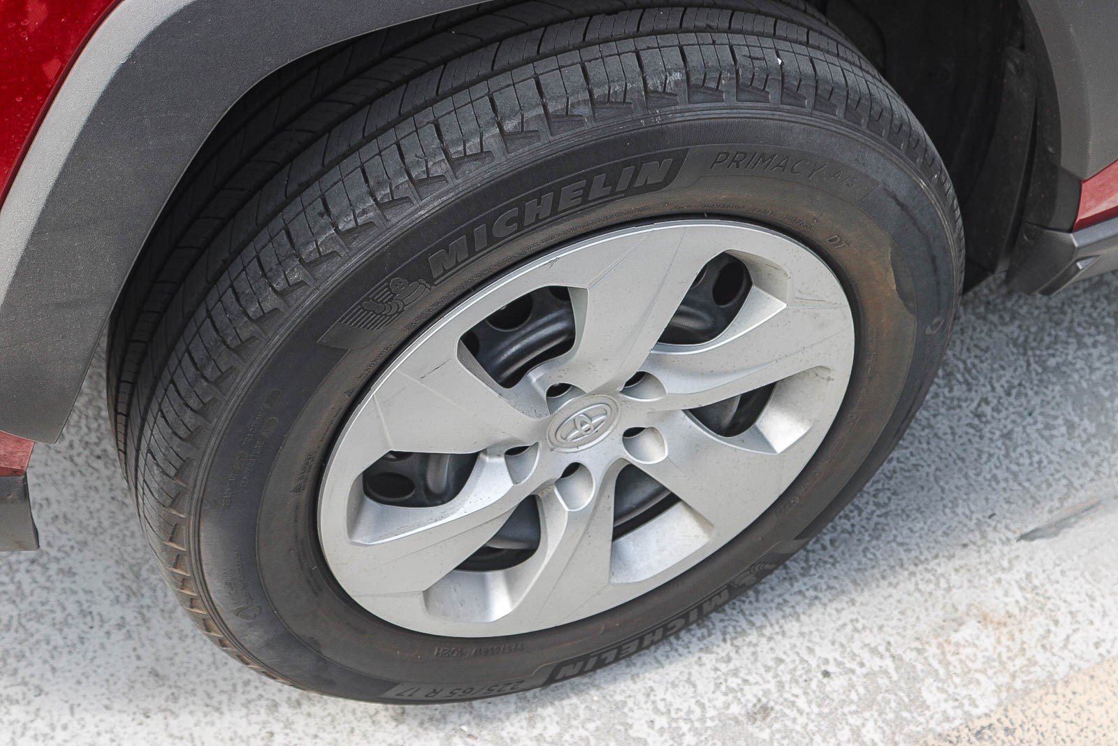 Certified Used 2022 Ruby Flare Pearl Toyota LE image 15