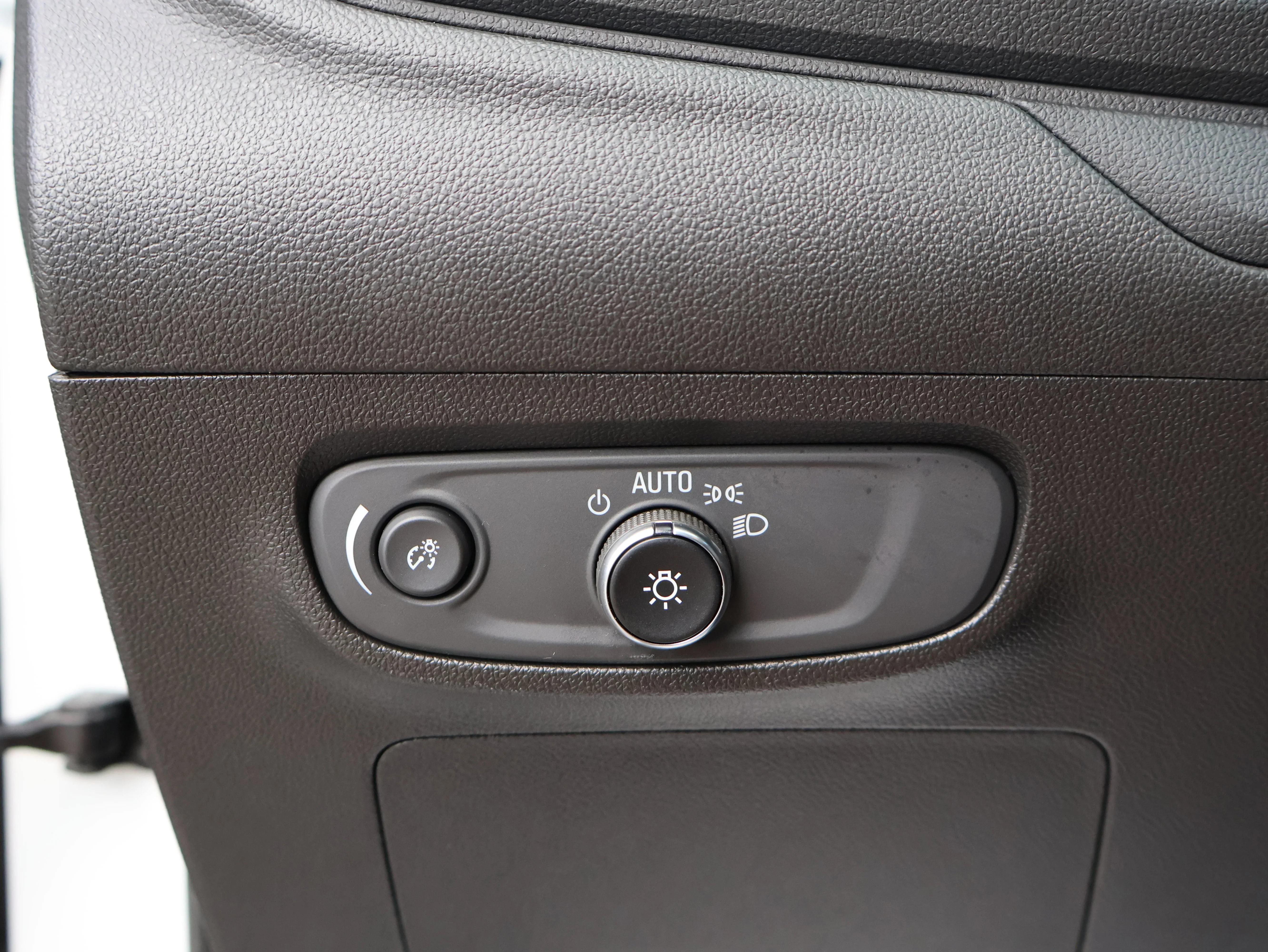 Used 2026 Summit White Buick Sport Touring image 42