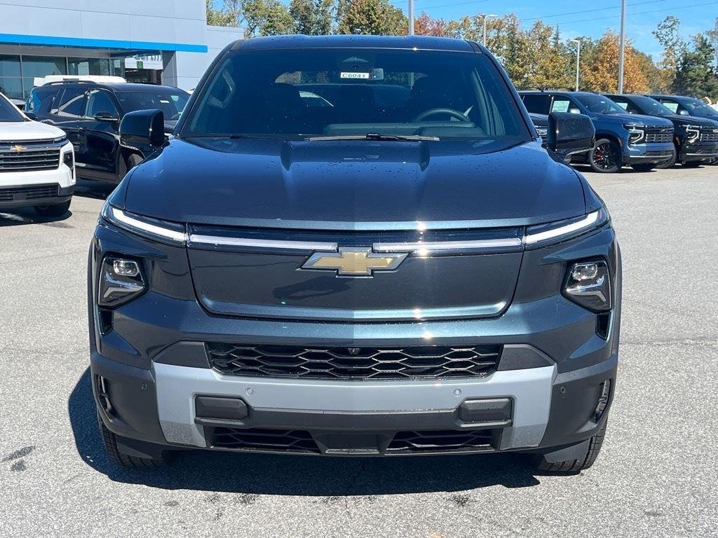 2026 Chevrolet Silverado EV LT - Photo 7