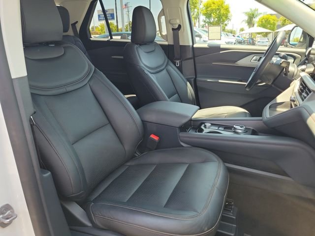 Used 2026 Star White Ford Active image 17