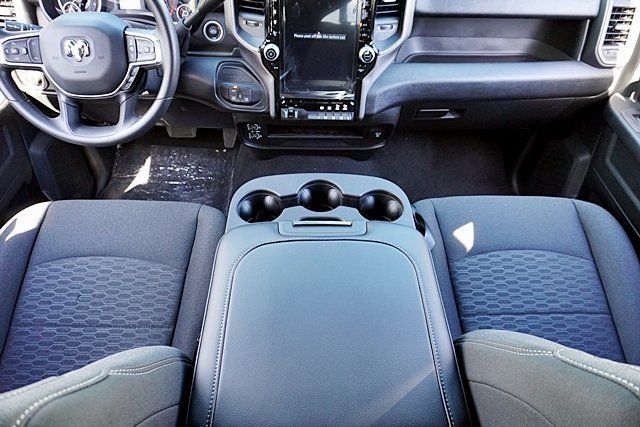 New 2026 Granite Crystal Metallic Clear-Coat Exterior Paint RAM Tradesman image 25