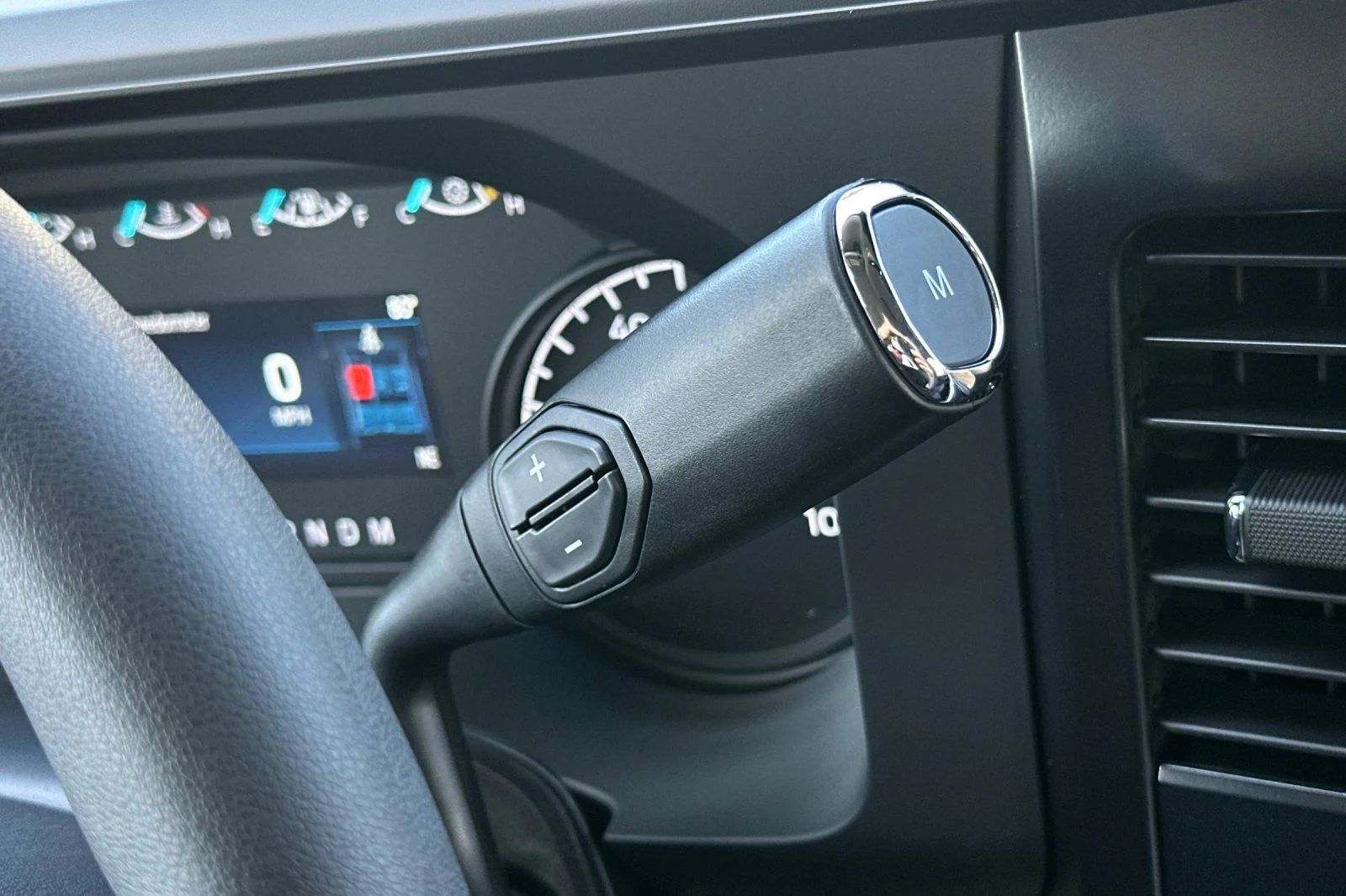 New 2026 Oxford White Ford F-250® XLT image 19