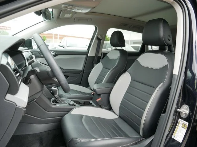 Certified Used 2023 Black Volkswagen 1.5T SEL image 15