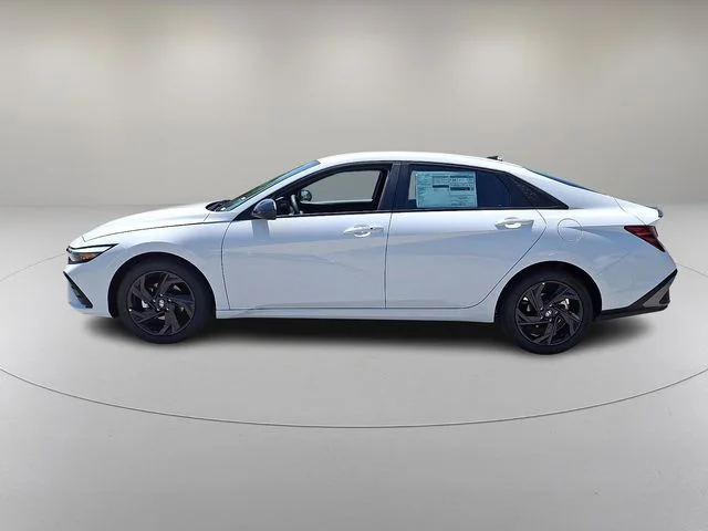 New 2026 White Hyundai SEL Sport image 4