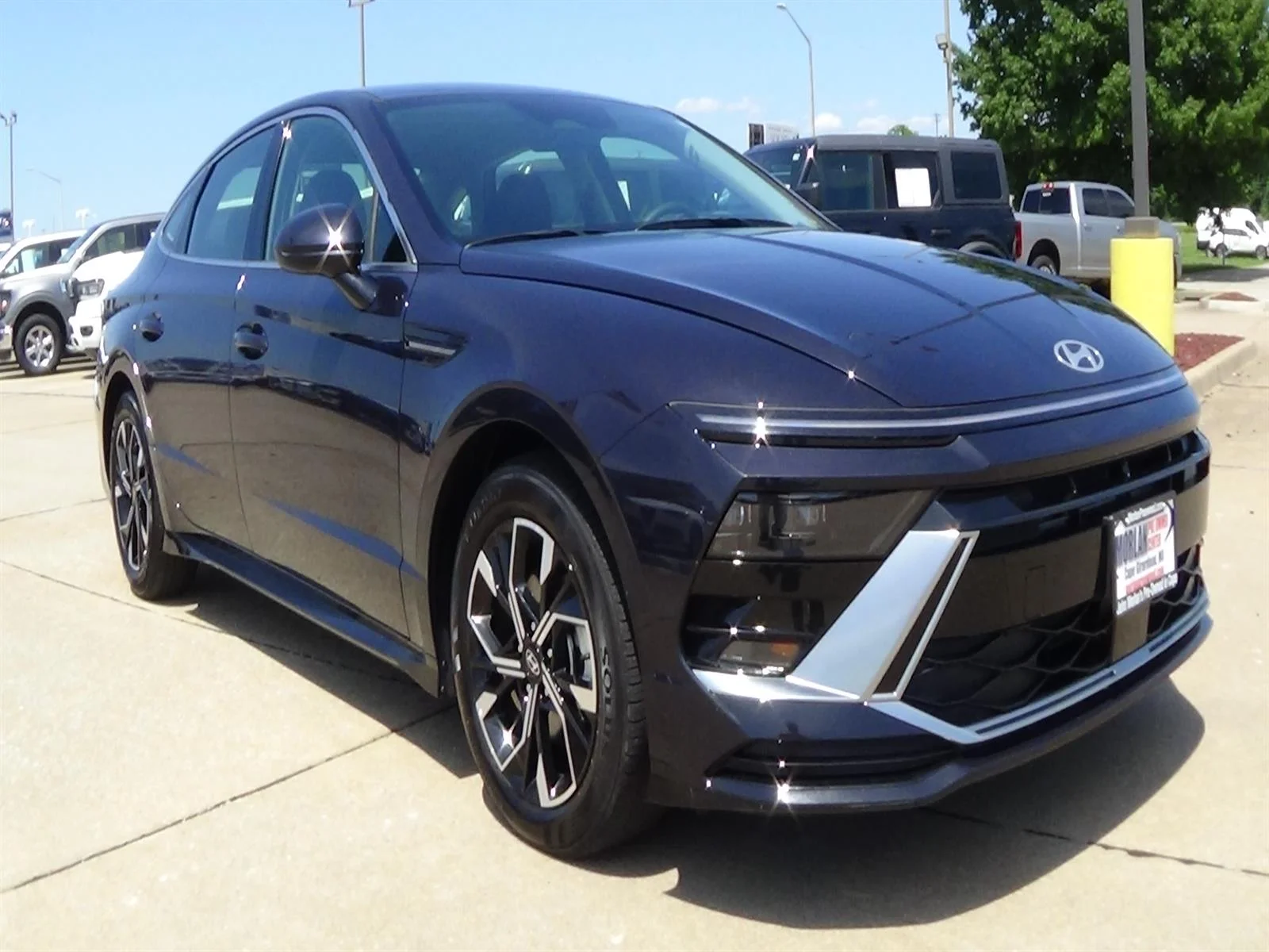Used 2025 Carbon Blue Pearl (xb9) Hyundai SEL image 4