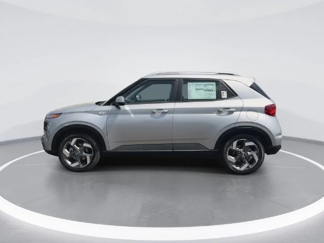 Used 2026 Silver Hyundai SEL image 5