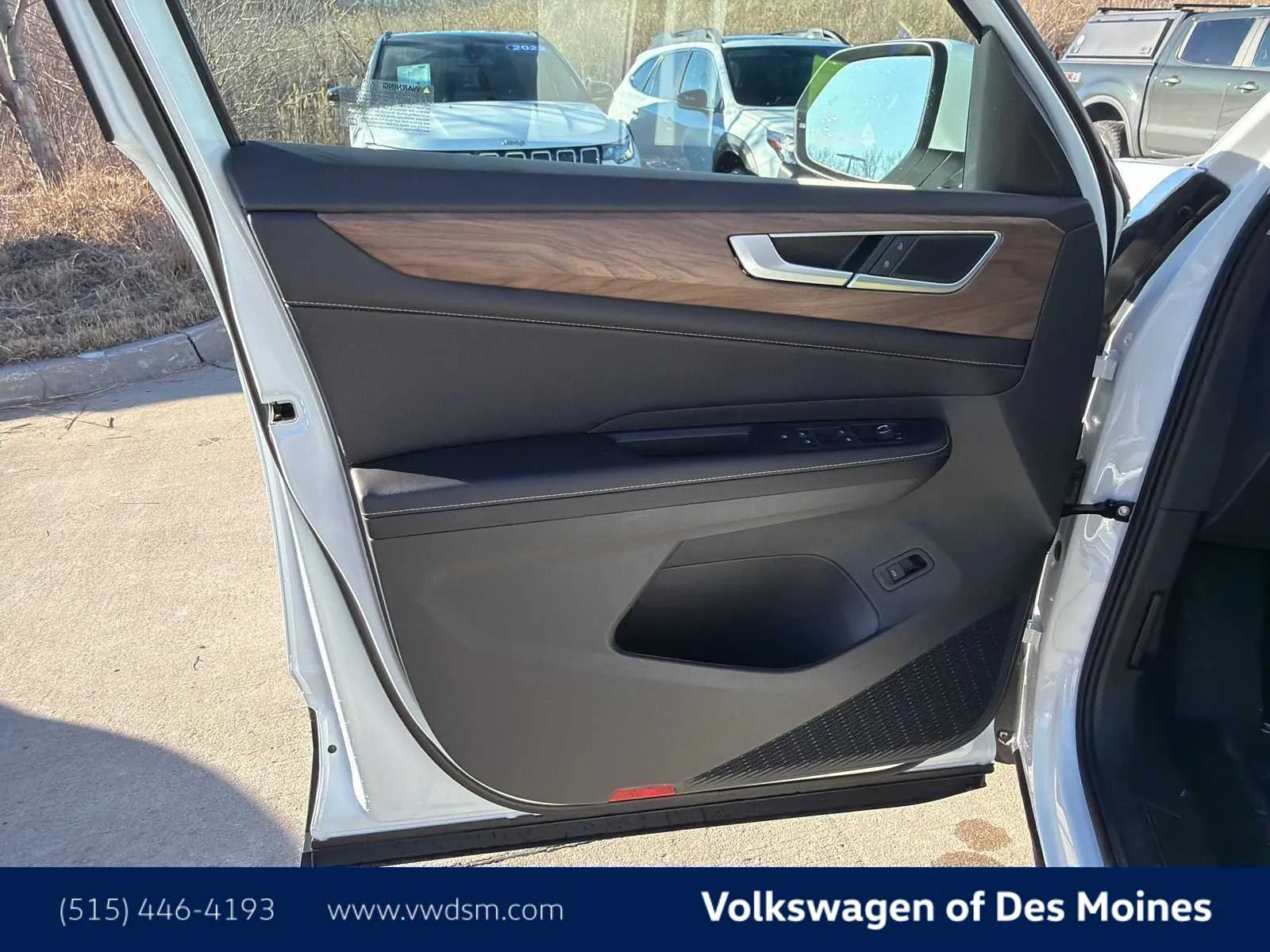 New 2026 Opal White Pearl Volkswagen 2.0T SE w/Technology image 23