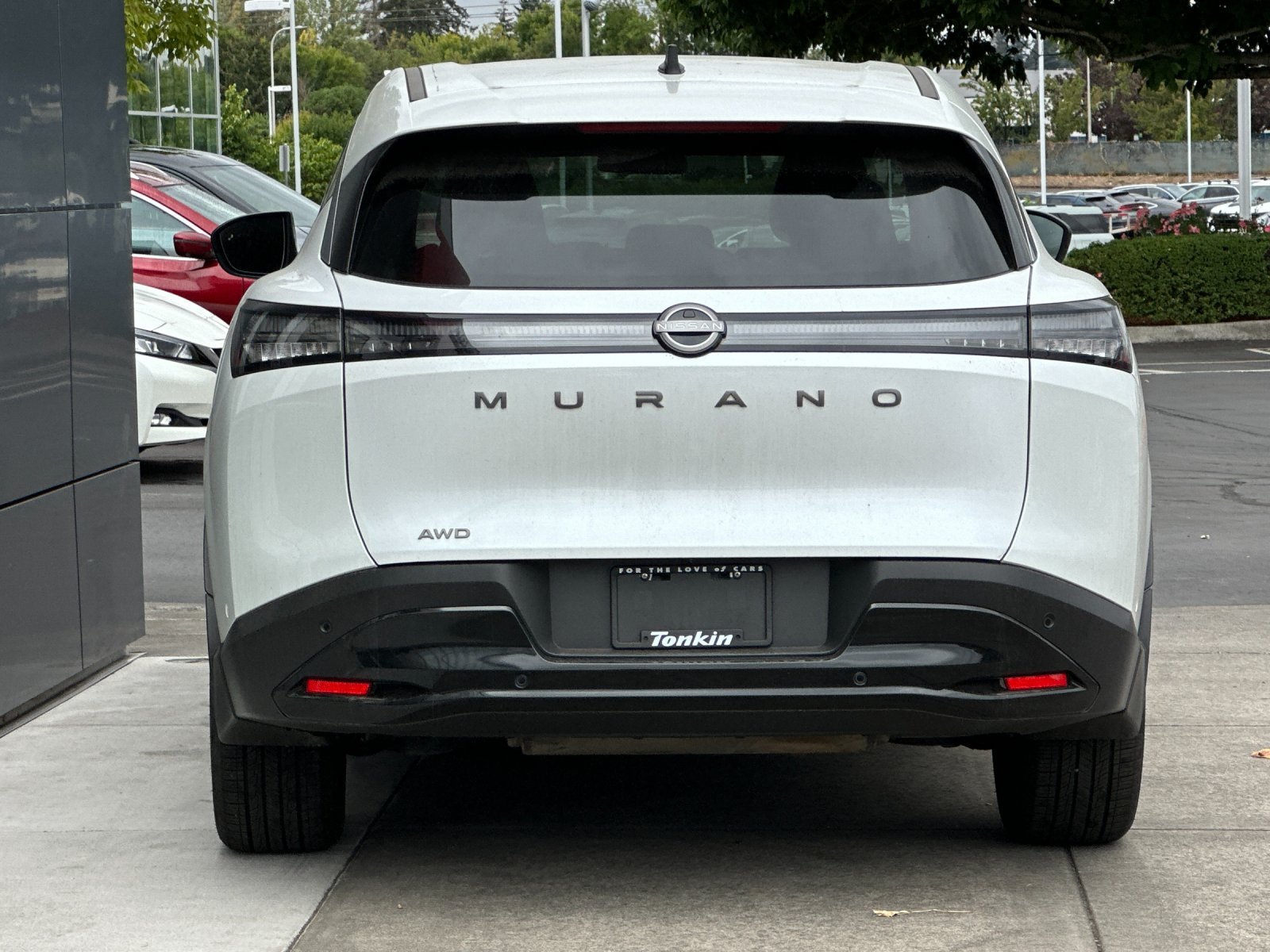 Used 2025 Everest White Pearl Tricoat Nissan SV image 5