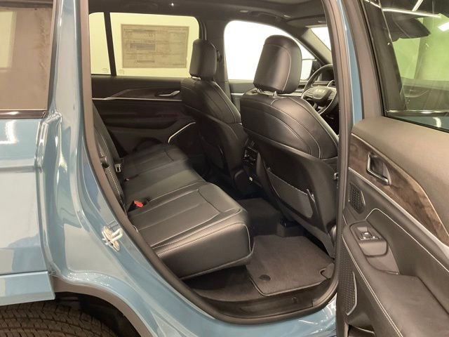 New 2026 Steel Blue Exterior Paint Jeep Limited Reserve image 29