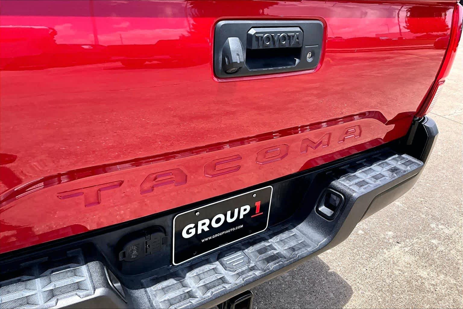 Used 2020 Barcelona Red Metallic Toyota SR5 image 30