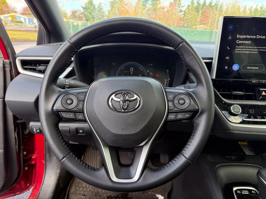 Used 2025 Ruby Flare Pearl Toyota SE image 10
