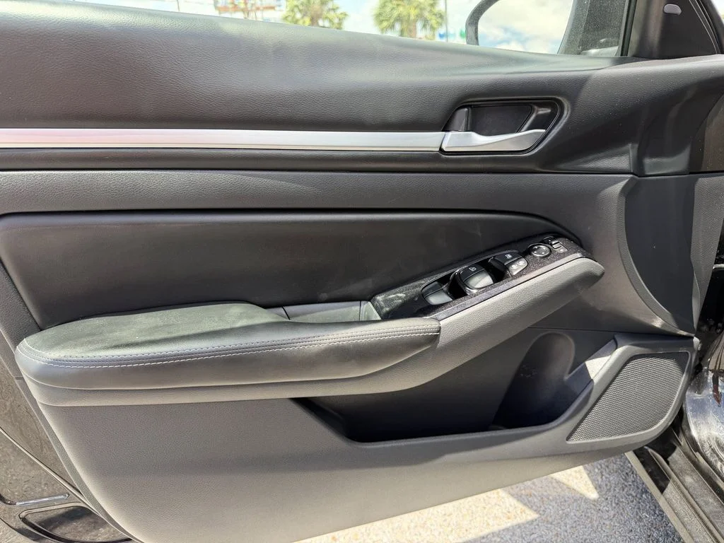 2023 Nissan Altima SV - Photo 12