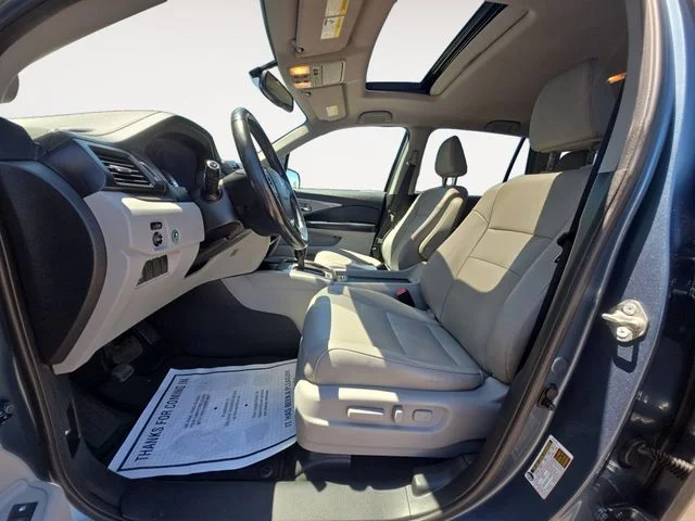 Used 2017 Blue Honda EX-L image 9
