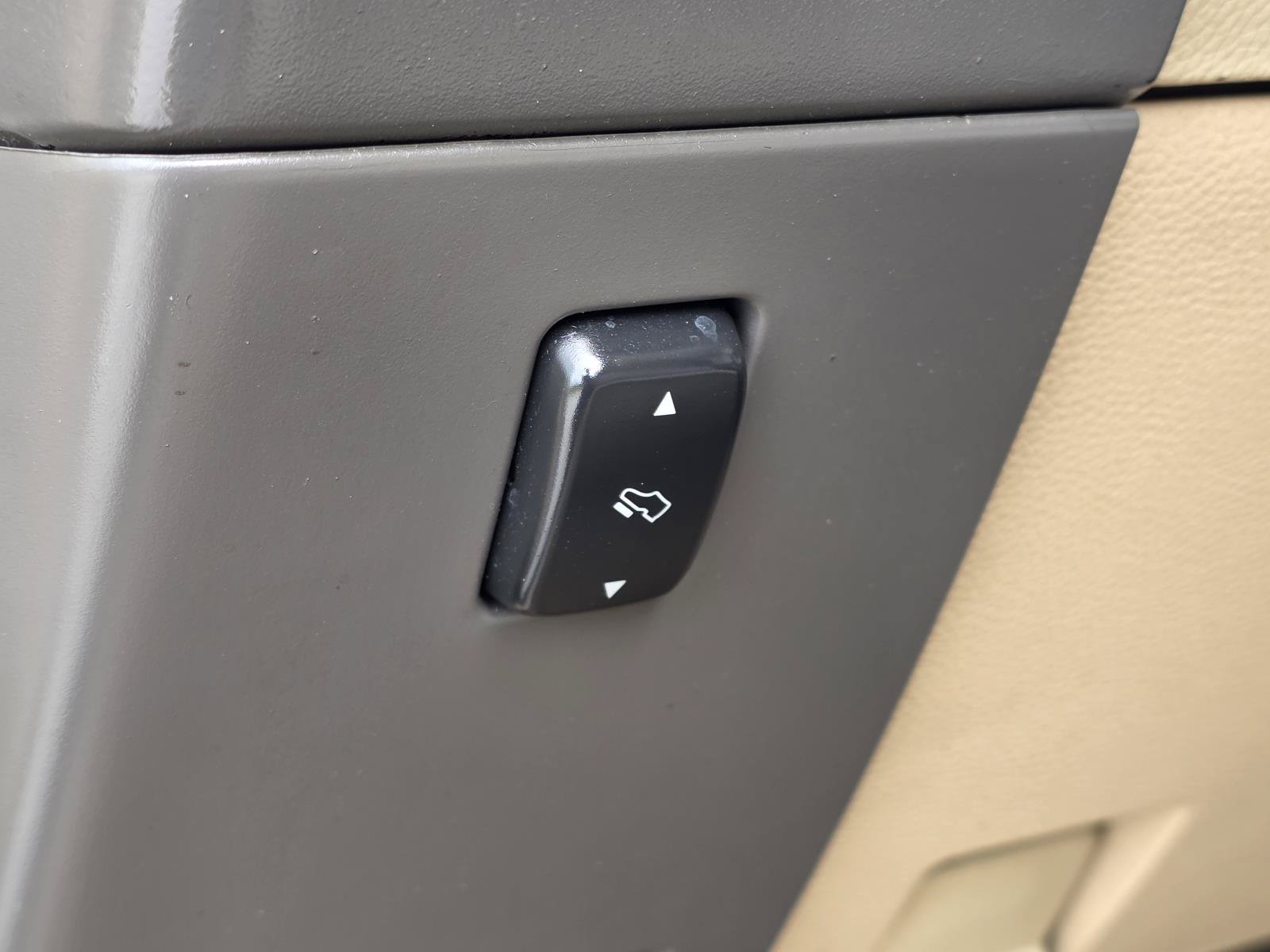 Used 2008 Black Clearcoat Ford SSV image 16