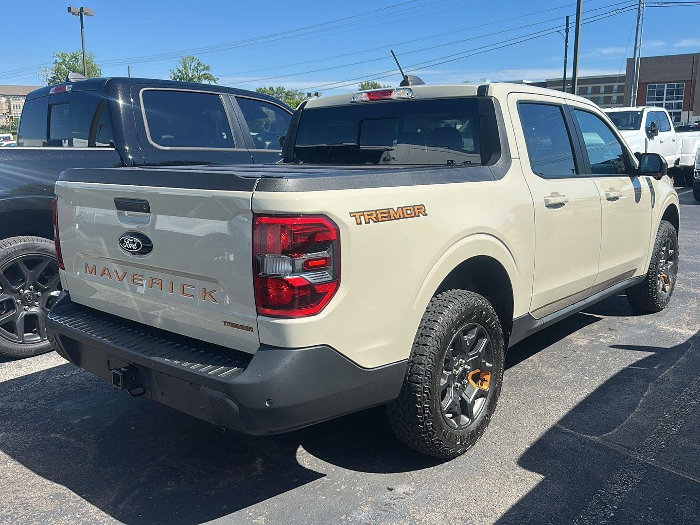 Used 2025 Desert Sand Ford Tremor image 3
