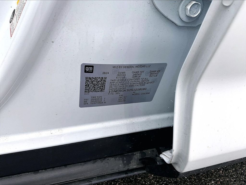 Used 2024 White Chevrolet LT image 34