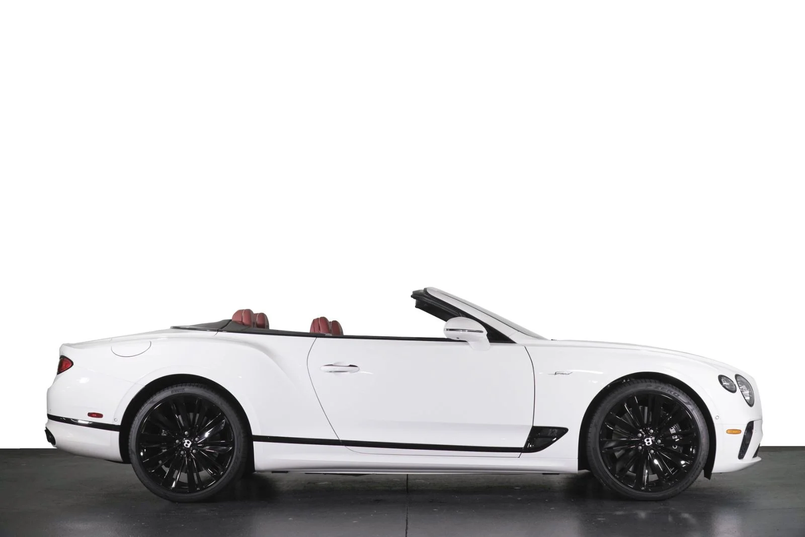 Used 2022 White Bentley  image 5