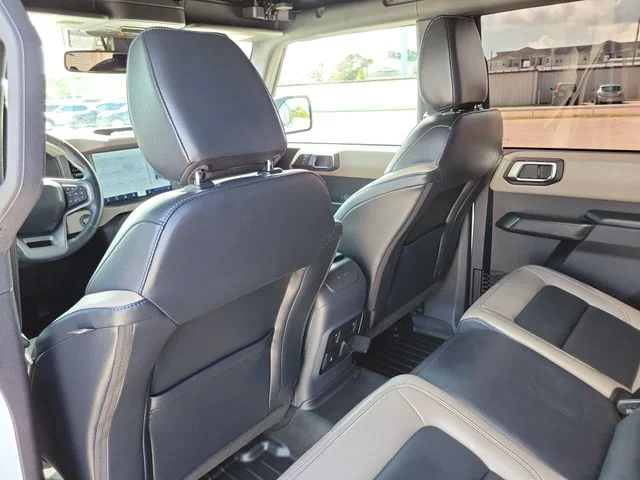 Used 2024 Oxford White Ford Wildtrak image 9