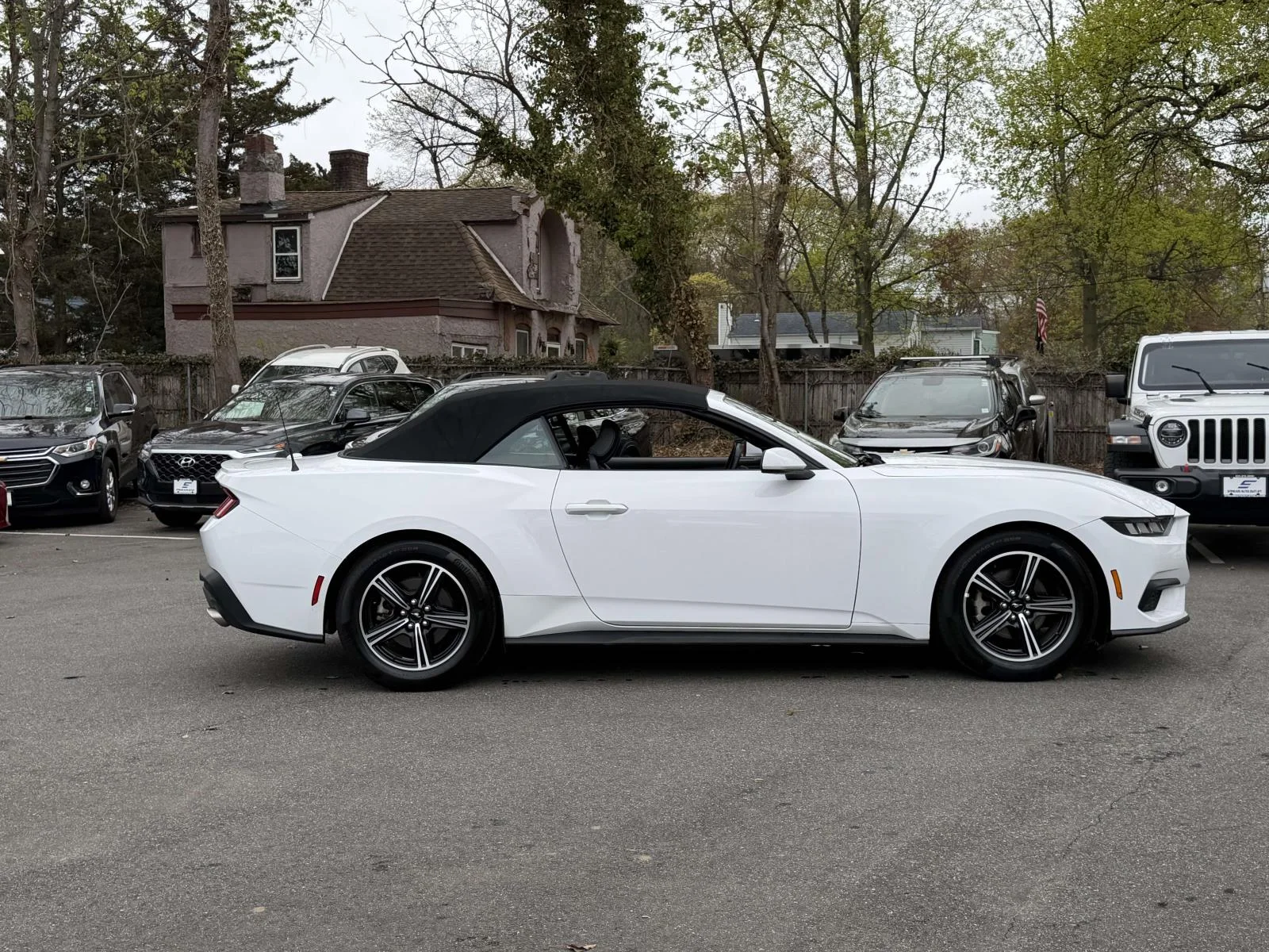 Used 2024 White Ford EcoBoost Premium image 8
