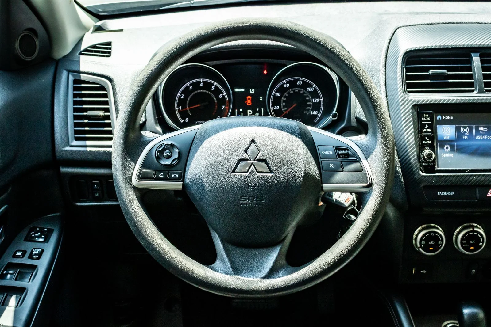 Used 2024 Gray Mitsubishi 2.0 ES image 16