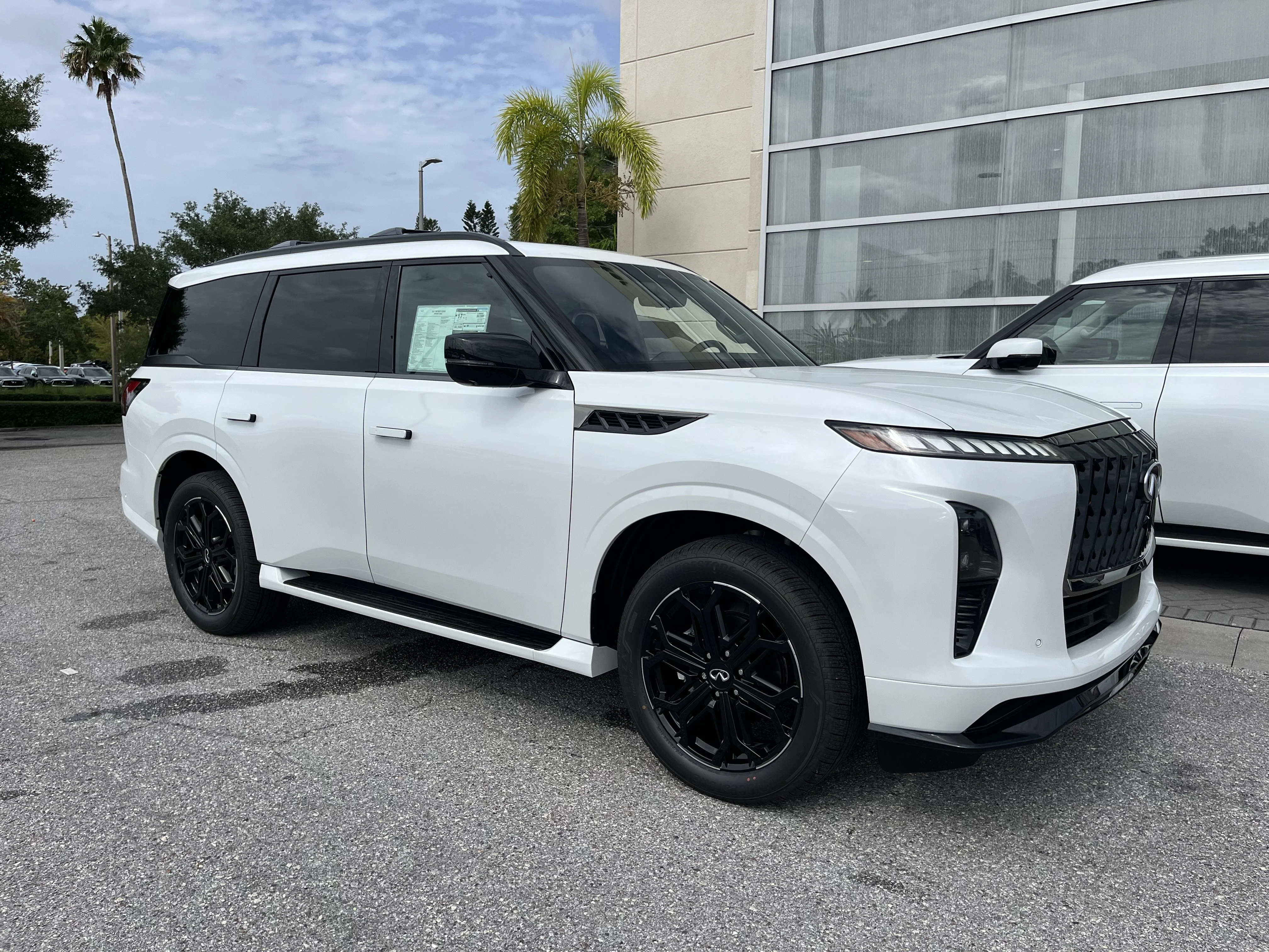New 2027 Radiant White INFINITI SPORT image 8