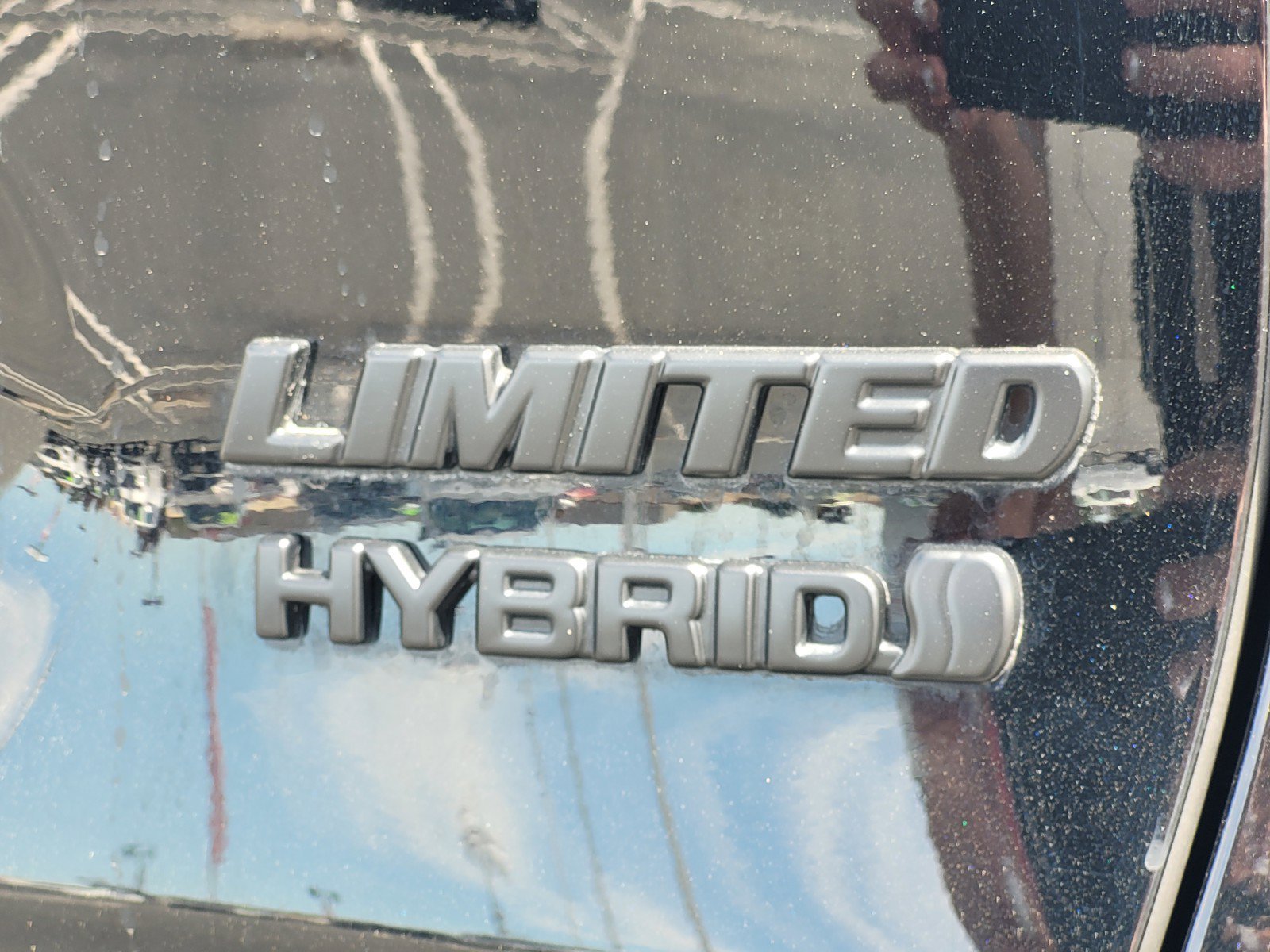 Used 2024  Toyota Hybrid Limited image 11