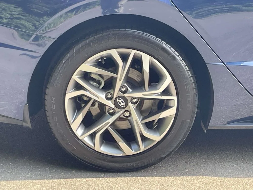 Used 2021 Blue Hyundai SEL image 7