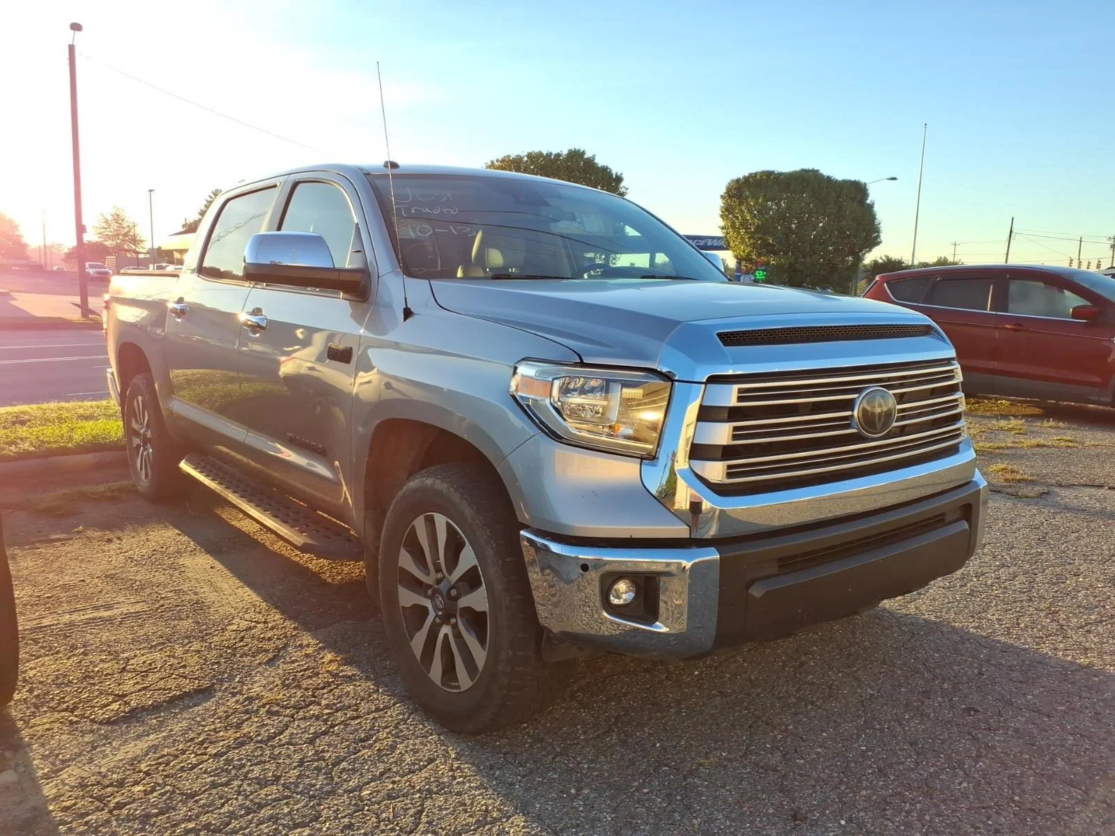 Used 2018 Silver Sky Metallic Toyota Limited image 3