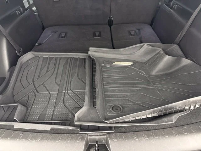 Used 2023 Green Chevrolet LT image 30