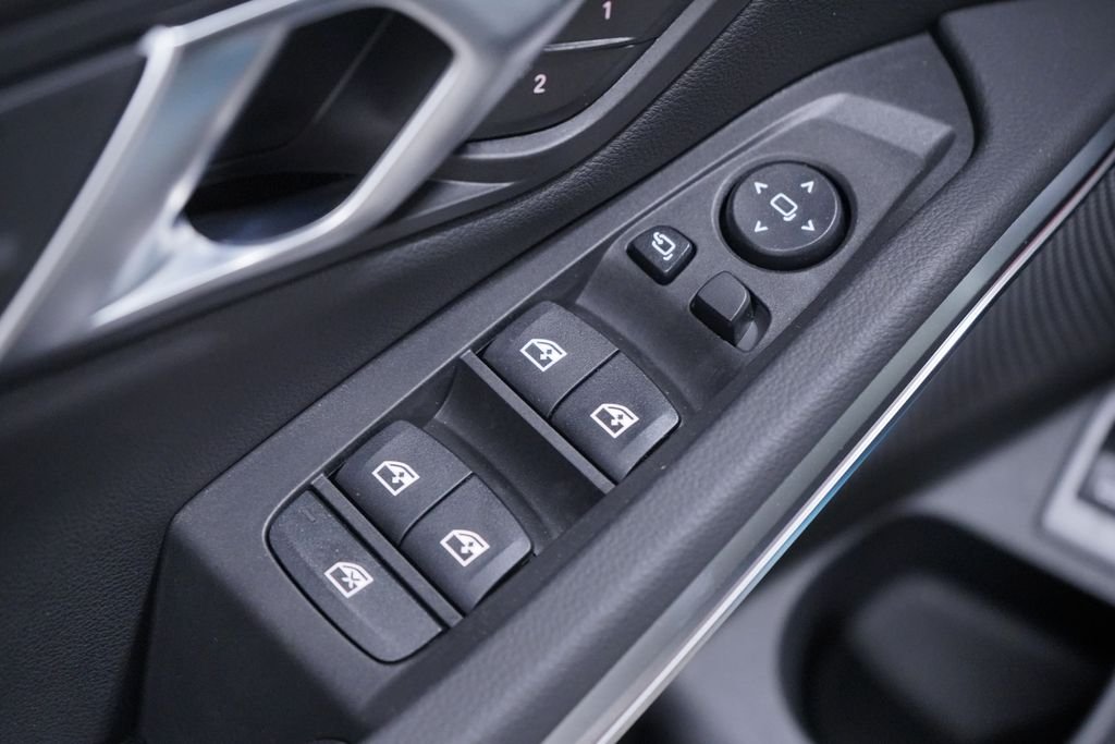 2026 BMW 3 Series 330i - Photo 16