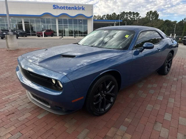 2022 Dodge Challenger SXT