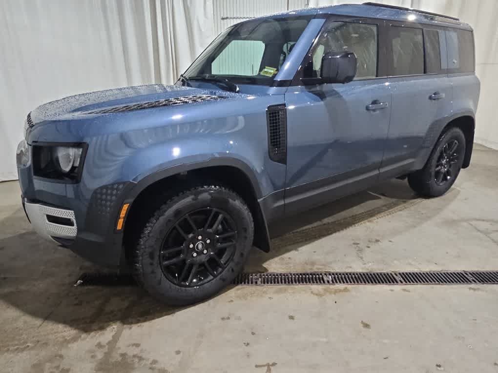 Used 2024 Blue Land Rover S image 2