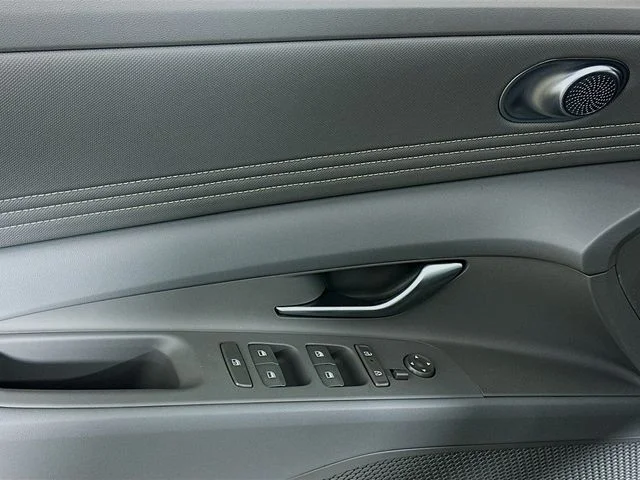 New 2026 Hyundai ELANTRA SEL Sport