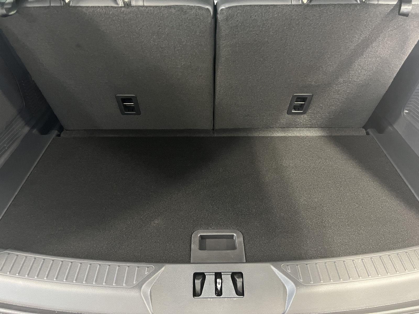 New 2026 Carbonized Gray Metallic Ford Tremor® image 58