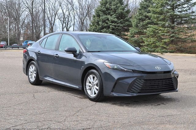 Used 2025  Toyota LE image 1