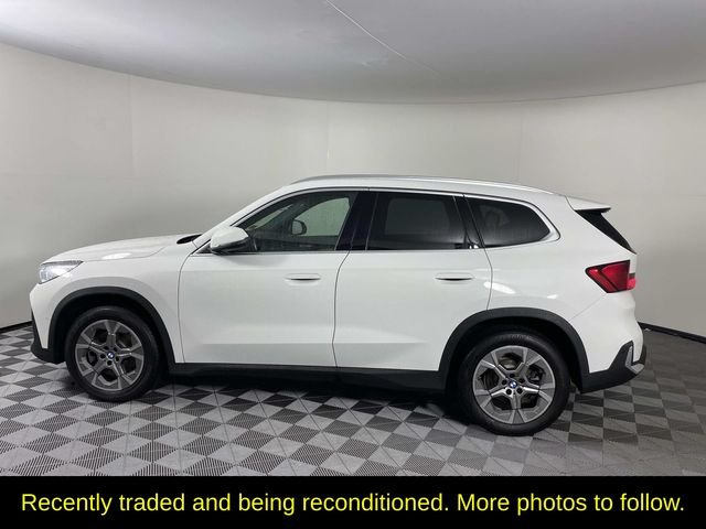 Used 2023 White BMW xDrive28i image 5