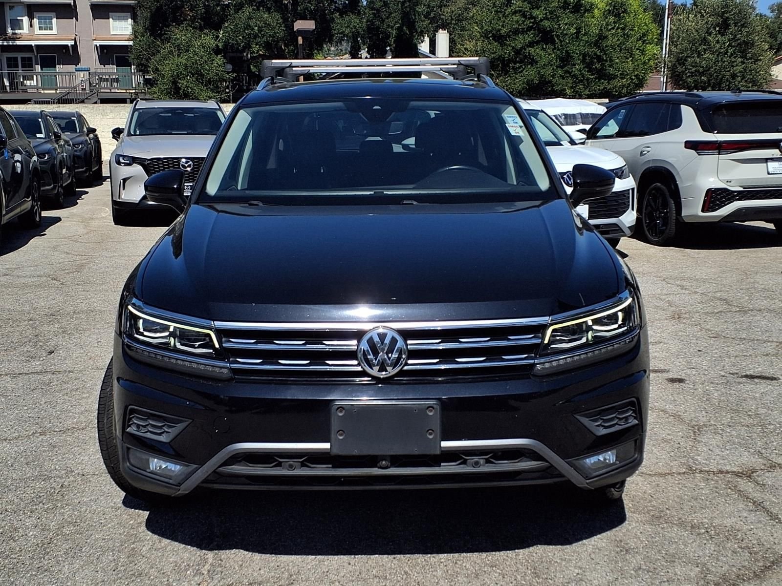 Used 2019 Black Volkswagen 2.0T SEL Premium image 2