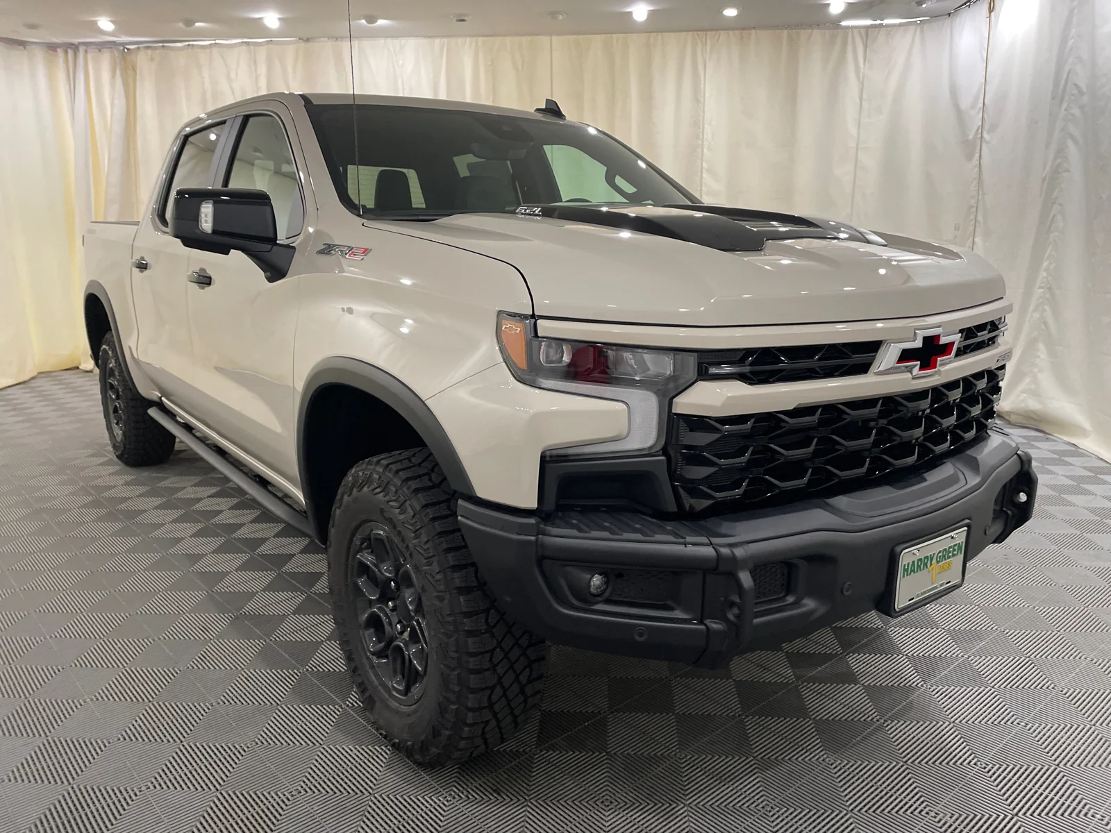 Used 2026 Tan Chevrolet ZR2 image 3